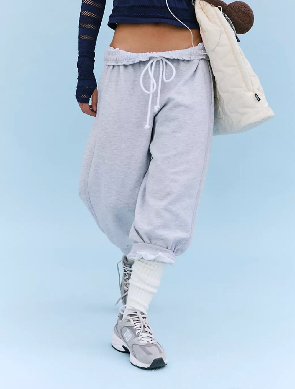 FREE PEOPLE MOVEMENT Flutter Cropped Joggers in Grey Size Large